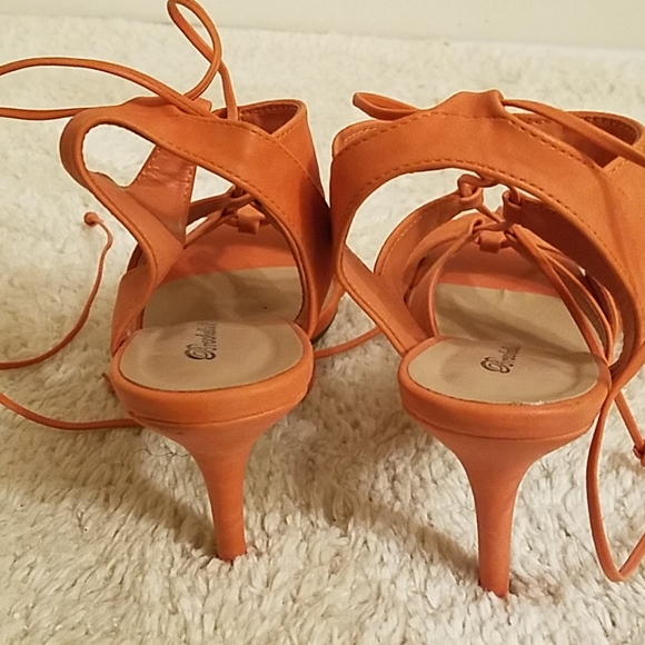 🍊 Breckelle's Coral Sandals - Picture 3 of 3